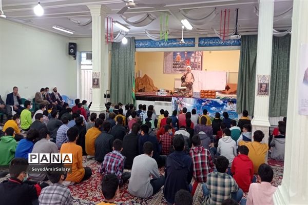 جشن تکلیف دانش‌آموزان دبیرستان پسرانه شاهد امام صادق (ع)کاشمر