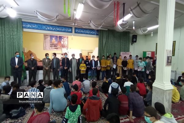 جشن تکلیف دانش‌آموزان دبیرستان پسرانه شاهد امام صادق (ع)کاشمر