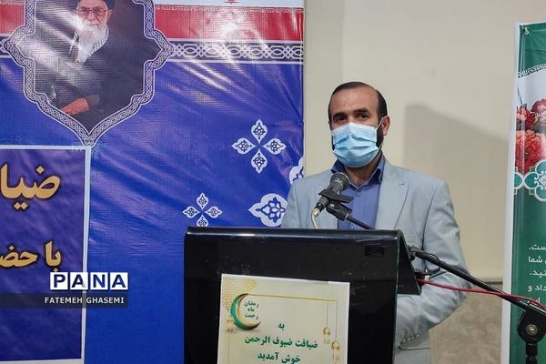 ضیافت افطاری و نشست صمیمی جمعی از نخبگان با امام جمعه شهرستان پردیس