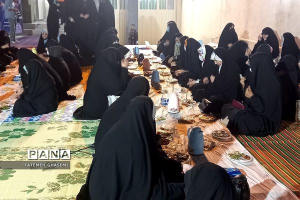 ضیافت افطاری و نشست صمیمی جمعی از نخبگان با امام جمعه شهرستان پردیس