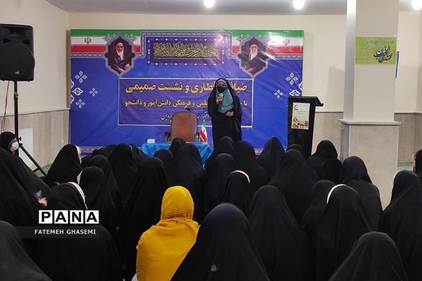 ضیافت افطاری و نشست صمیمی جمعی از نخبگان با امام جمعه شهرستان پردیس