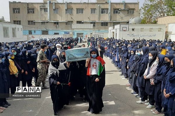 مراسم استقبال دانش‌آموزان از پیکر شهید گمنام در دبیرستان مسلم بن عوسجه  پردیس
