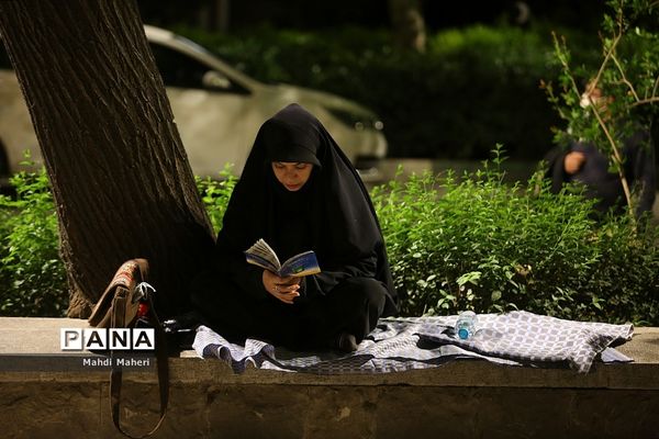 احیای شب نوزدهم ماه رمضان در دانشگاه تهران