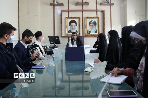 برگزاری اولین نشست هیات رئیسه یازدهمین دوره مجلس دانش‌آموزی در شهرکرد