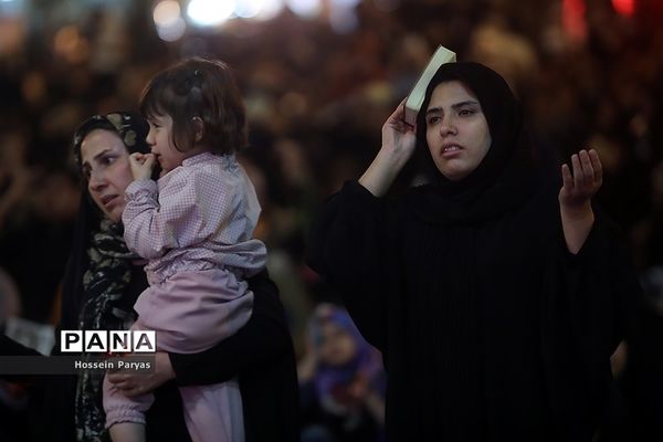 مراسم احیا شب بیست و یکم ماه مبارک رمضان در میدان فلسطین تهران