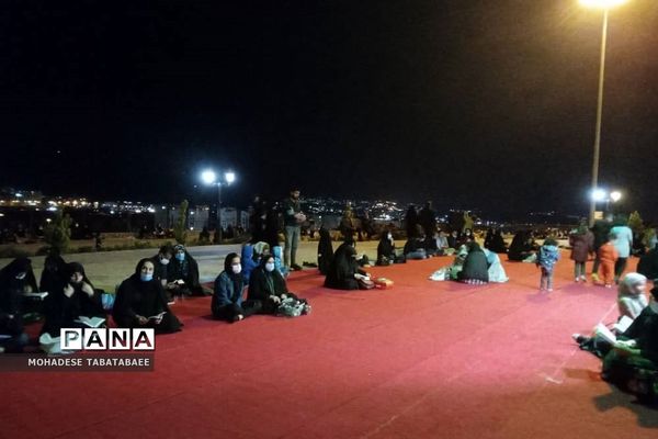 مراسم شب قدر در تپه نورالشهدا شهرستان پردیس