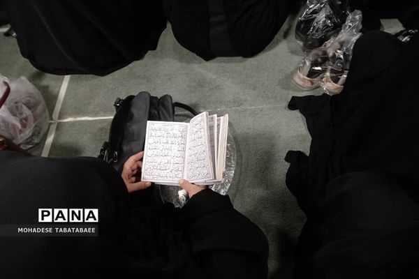 مراسم شب قدر در تپه نورالشهدا شهرستان پردیس