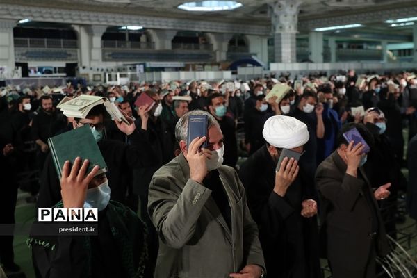 مراسم شب بیست و یکم ماه مبارک رمضان در مصلی تهران