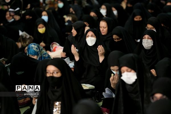 مراسم شب بیست و یکم ماه مبارک رمضان در مصلی تهران