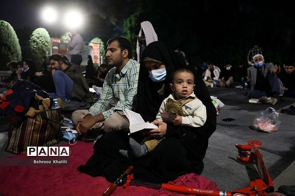 احیای شب بیست و سوم ماه رمضان در دانشگاه تهران