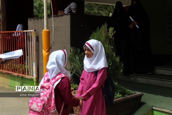 پشت صحنه فیلم کوتاه «میهمانی لاله»