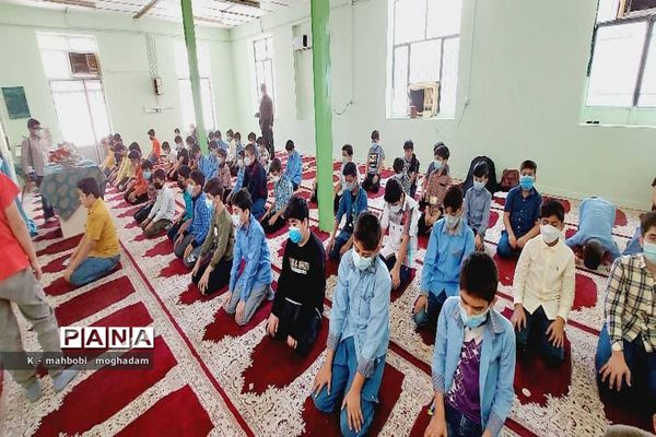 محفل انس با قرآن در دبستان حافظ بوشهر