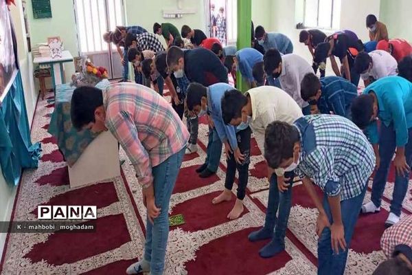 محفل انس با قرآن در دبستان حافظ بوشهر