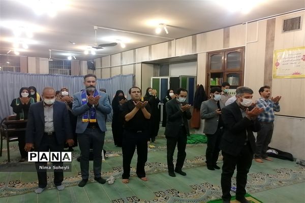 برپایی ضیافت افطاری ساده به میزبانی سازمان دانش‌آموزی  ناحیه سه شیراز