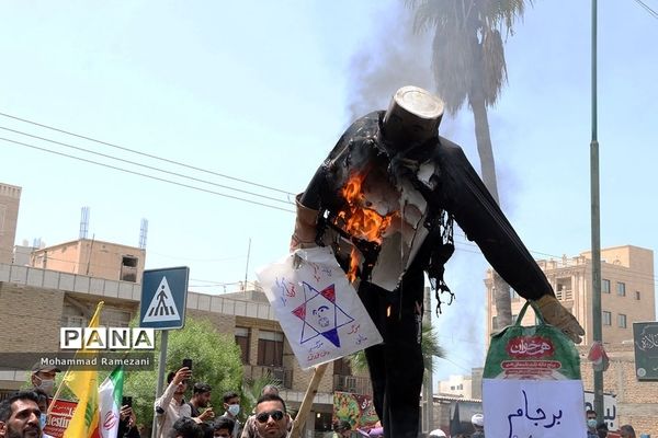 راهپیمایی روز قدس در هرمزگان با حضور پرشور فرهنگیان و دانش‌آموزان پیشتاز