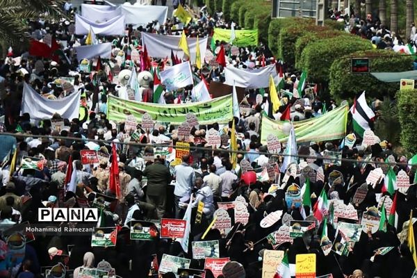 راهپیمایی روز قدس در هرمزگان با حضور پرشور فرهنگیان و دانش‌آموزان پیشتاز