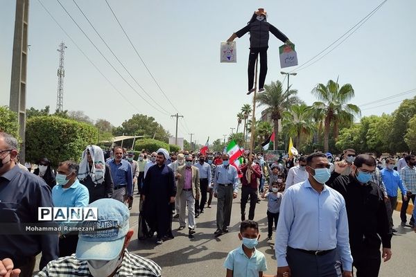 راهپیمایی روز قدس در هرمزگان با حضور پرشور فرهنگیان و دانش‌آموزان پیشتاز