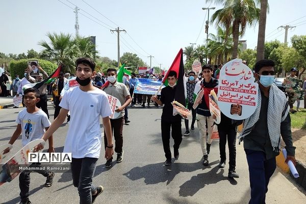 راهپیمایی روز قدس در هرمزگان با حضور پرشور فرهنگیان و دانش‌آموزان پیشتاز