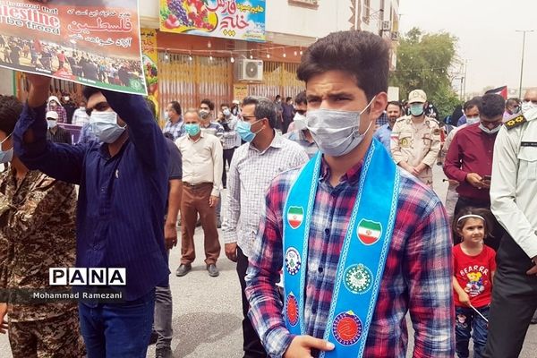 راهپیمایی روز قدس در هرمزگان با حضور پرشور فرهنگیان و دانش‌آموزان پیشتاز