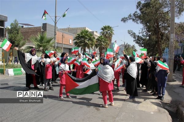 غرفه سازمان دانش‌آموزی سیستان و بلوچستان در راهپیمایی روز قدس