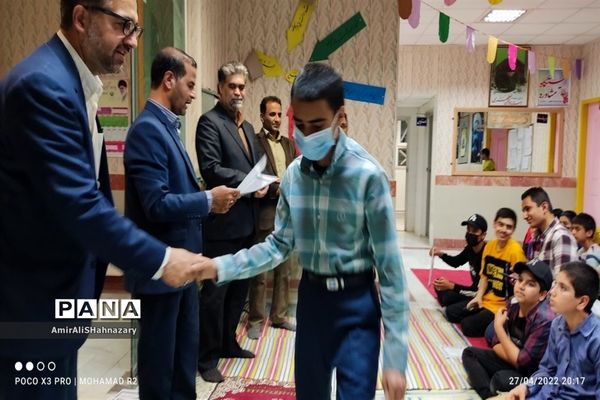 سفره مهمانی خدا در دبیرستان شهید مطهری  کاشمر