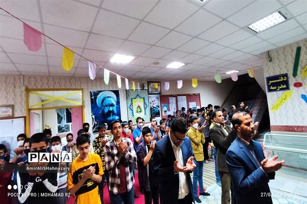 سفره مهمانی خدا در دبیرستان شهید مطهری  کاشمر