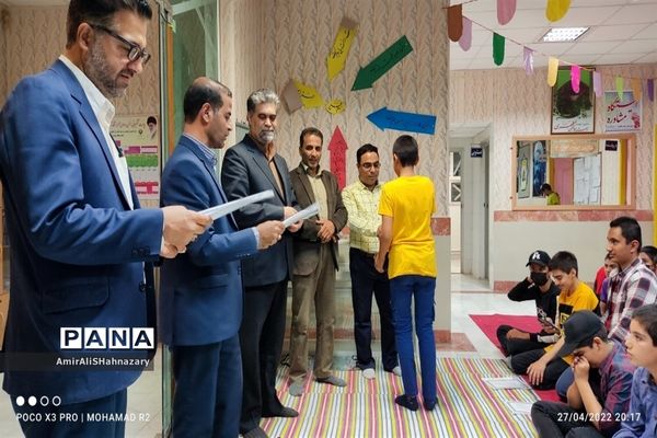 سفره مهمانی خدا در دبیرستان شهید مطهری  کاشمر
