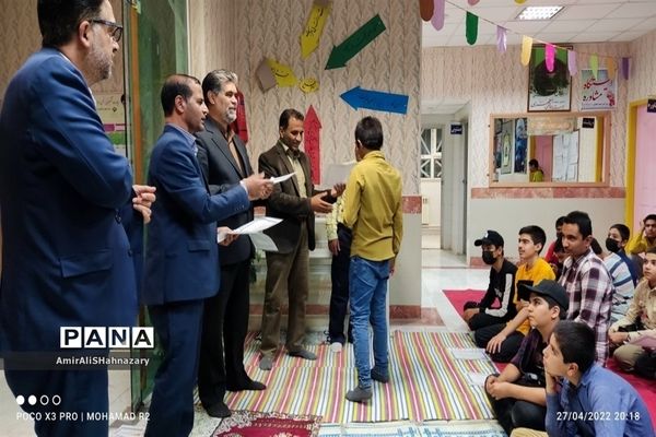 سفره مهمانی خدا در دبیرستان شهید مطهری  کاشمر