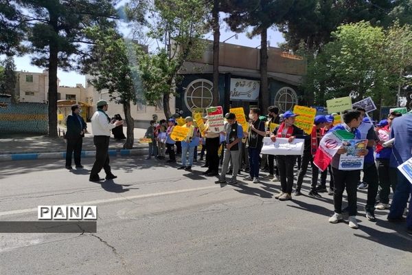 حضور دانش‌آموزان پیشتاز در راهپیمایی روز قدس نیشابور