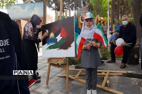 ندای مرگ بر اسرائیل در قرچک طنین‌انداز شد