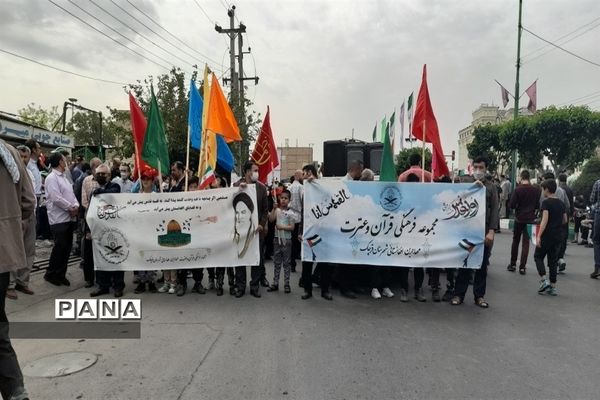 ندای مرگ بر اسرائیل در قرچک طنین‌انداز شد