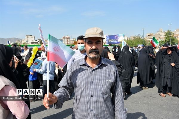 راهپیمایی مردم مشهد در گرامیداشت روز قدس