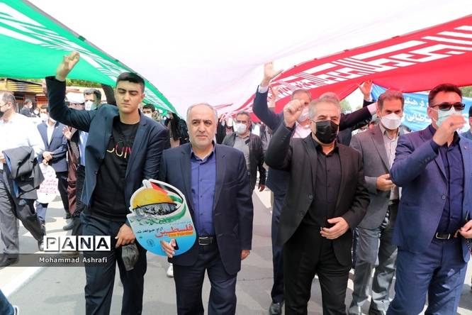 حضور پرشور فرهنگیان و دانشآموزان آذربایجان غربی در راهپیمایی روز قدس
