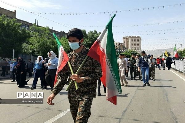 حضور پرشور دانش‌آموزان و فرهنگیان ناحیه۶ مشهد مقدس  در راهپیمایی روز قدس