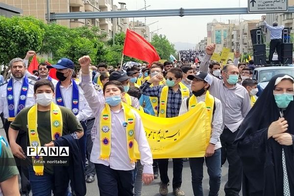 حضور باشکوه دانش‌آموزان پیشتاز تهرانی در راهپیمایی روز قدس