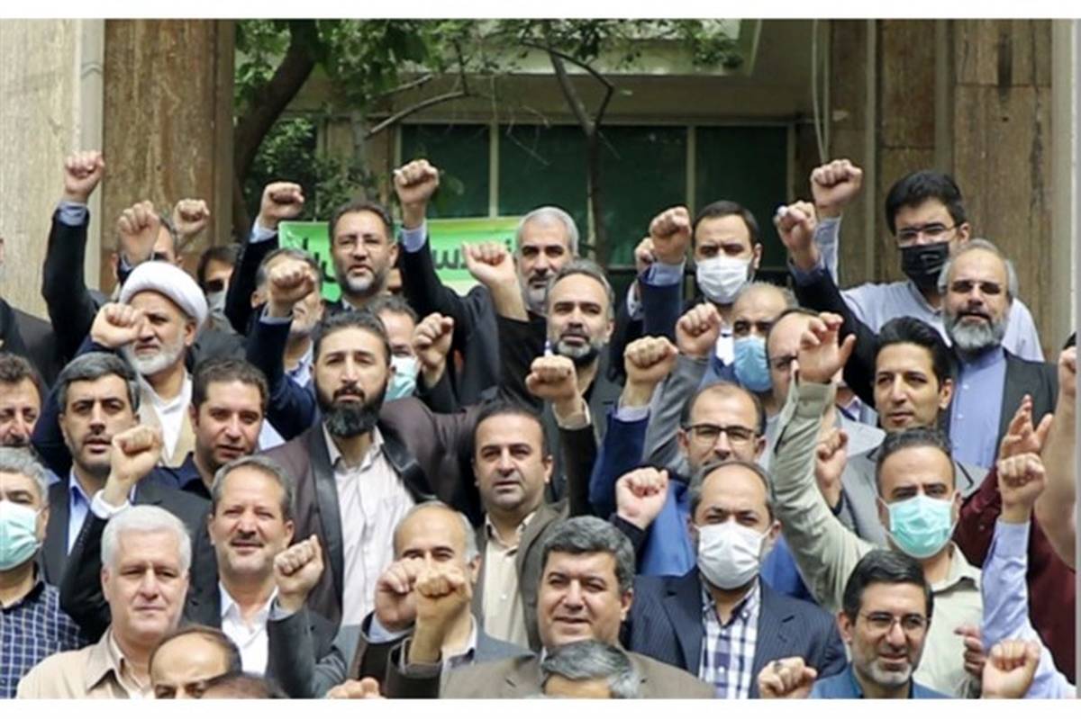 حضور فرهنگیان شهر تهران در کنار وزیر و مدیرکل آموزش و پرورش در راهپیمایی روز قدس