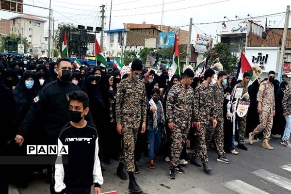 حضور پر شور دانش‌آموزان شهرستان نکا در راهپیمایی روز قدس