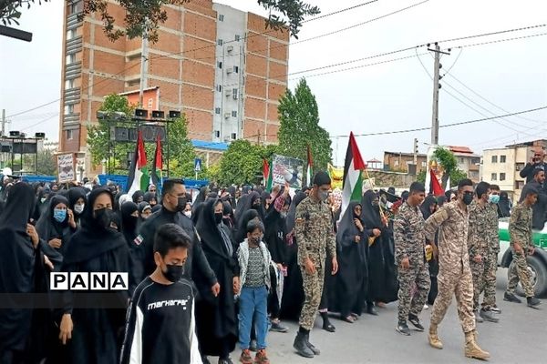 حضور پر شور دانش‌آموزان شهرستان نکا در راهپیمایی روز قدس