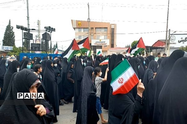 حضور پر شور دانش‌آموزان شهرستان نکا در راهپیمایی روز قدس