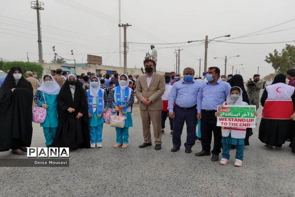 حضور دانش‌آموزان پیشتاز سازمان دانش‌آموزی بندر ریگ در راهپیمایی روز قدس