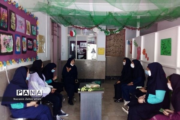 برگزاری محفل انس با قرآن و نشست‌های دینی در مدرسه سما رودهن