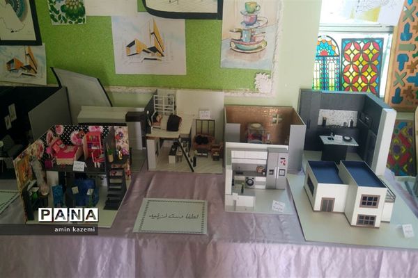 نمایشگاه هنرهای‌ دستی و دستاوردهای هنرجویان هنرستان بنت‌الهدی صدر شهرستان داراب