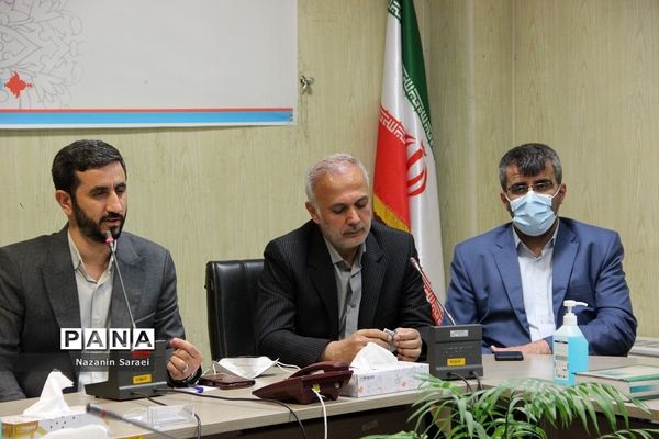 نشست فرماندار اسلامشهر با اعضای شورای اسلامی روستاها