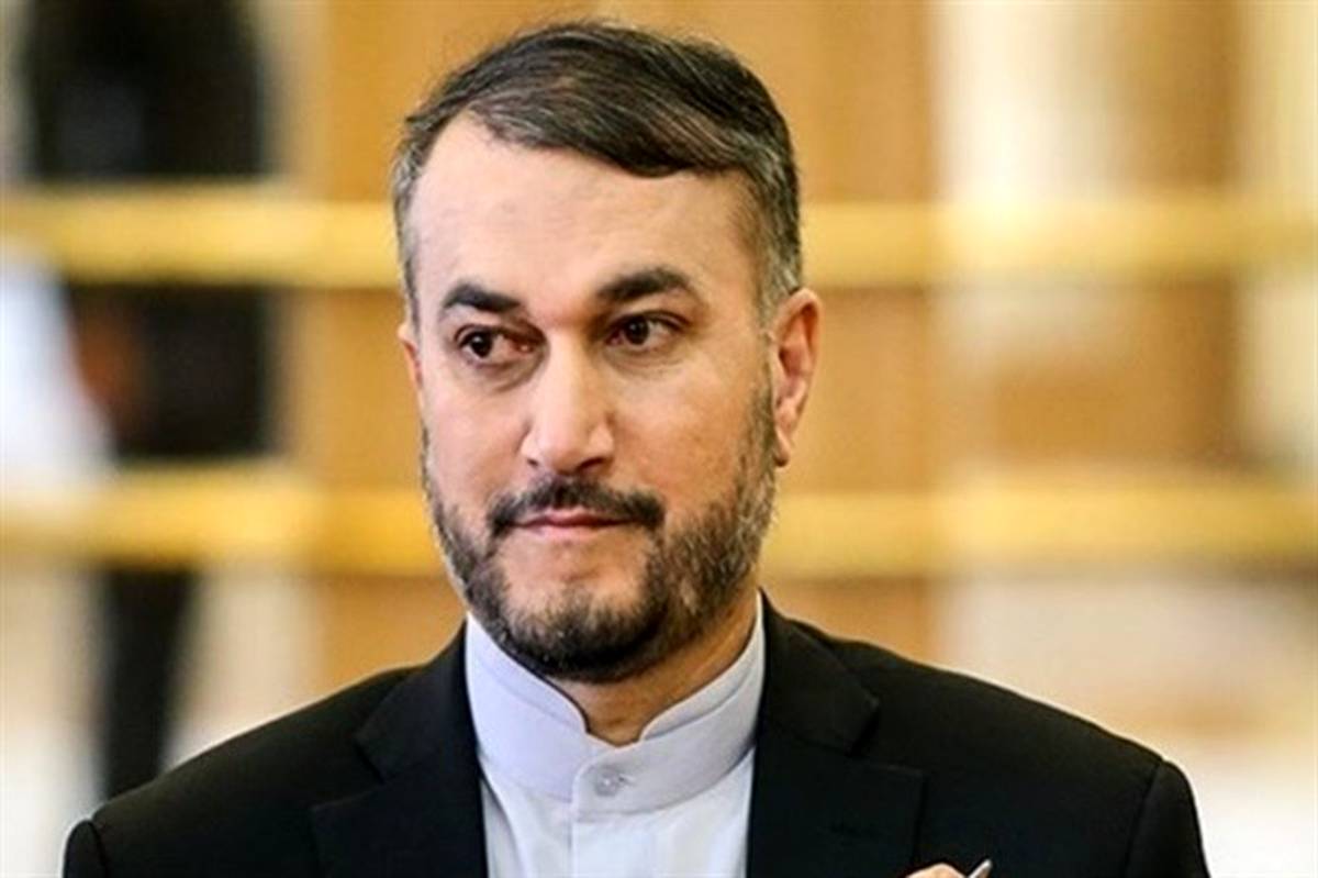 حامد کرزای عید فطر را به وزیر امور خارجه ایران تبریک گفت