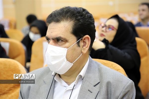 نشست مدیرکل آموزش و پرورش استان کرمانشاه با اصحاب رسانه در آستانه هفته معلم