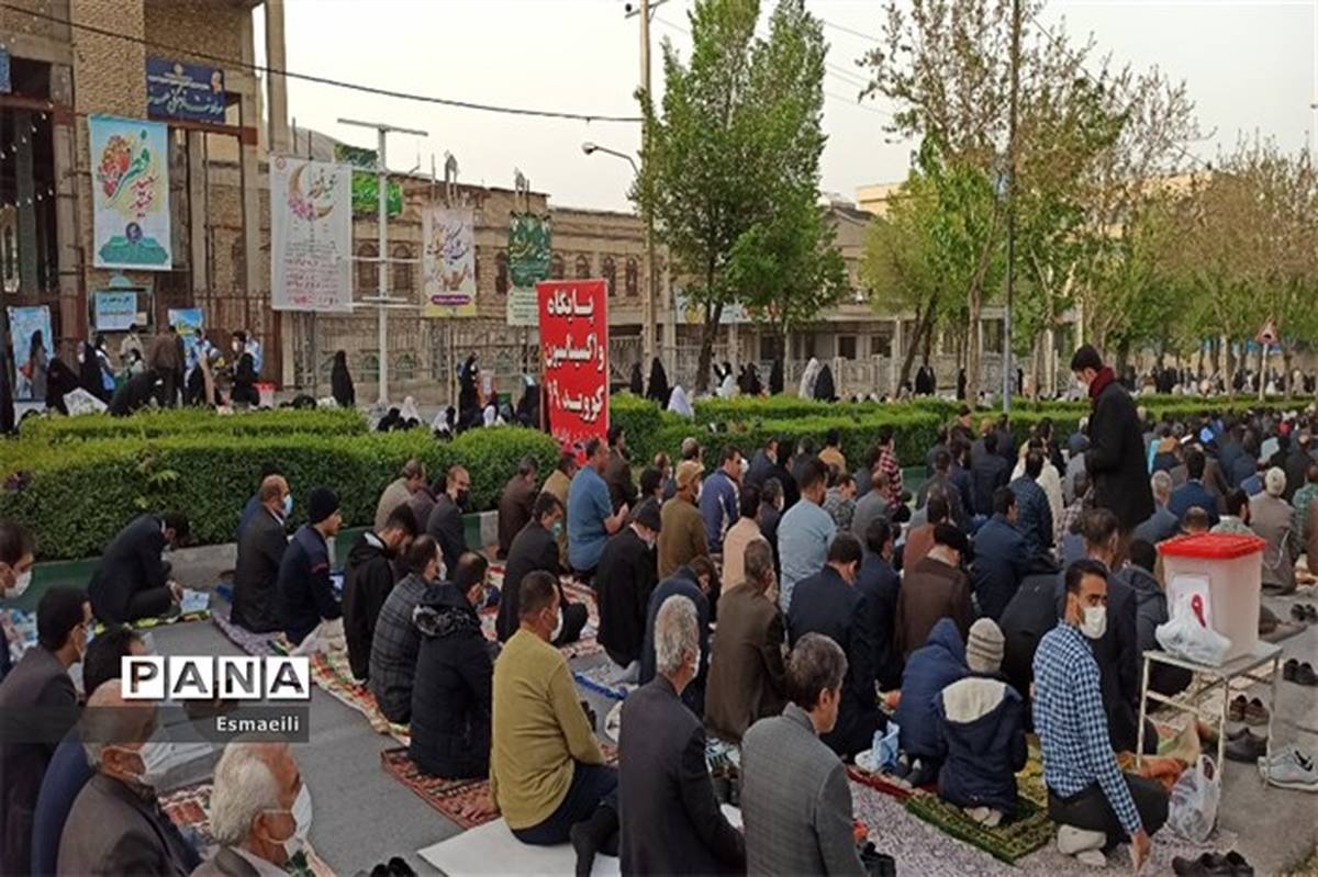برپایی نماز عید فطر در شهرکرد