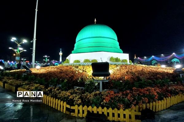 حرم امام مهربانی‌ها درآخرین شب ماه رمضان