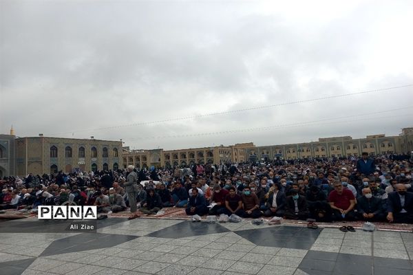 نماز عید فطر در حرم مطهر رضوی