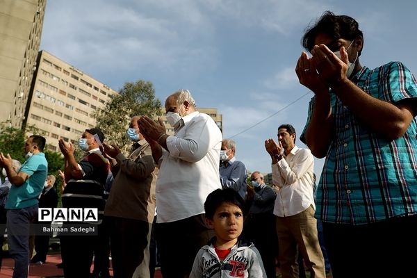 نماز عید سعید فطر در شهرک اکباتان