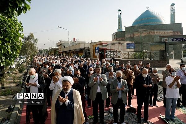 نماز عید سعید فطر در شهرک اکباتان